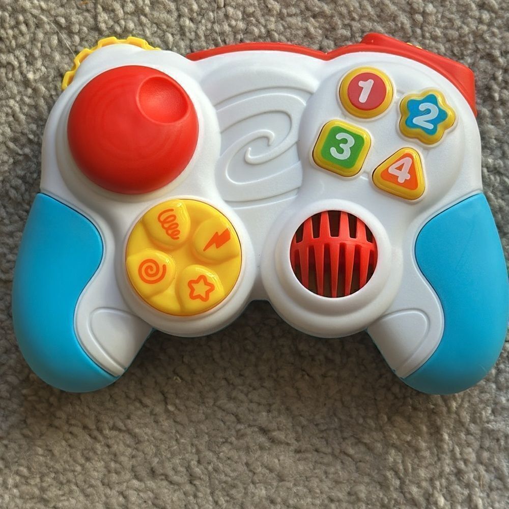 Playgo Toys Interactive Game Controller! - Picture 2 of 5